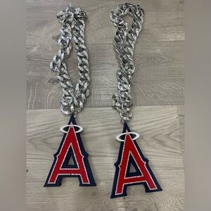 MLB Los Angeles rally chains